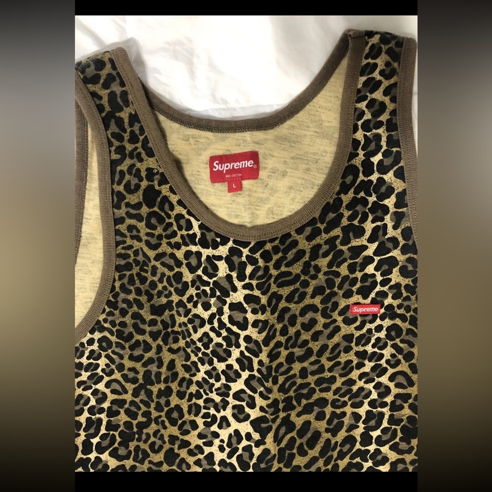 Supreme - Picture 4 of 11